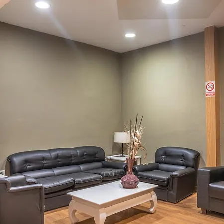 Hotell Aeropuerto Sur 3*