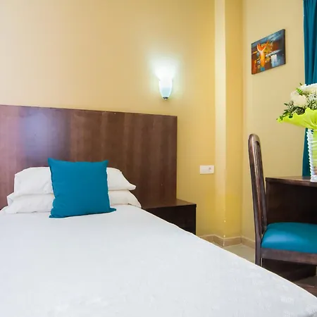 Hotell Aeropuerto Sur 3*