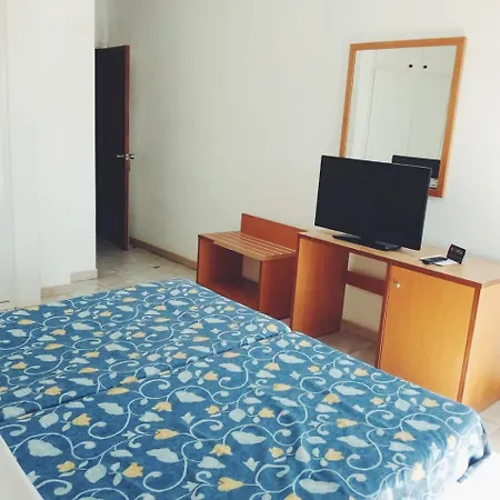 Hotell Aeropuerto Sur 3*
