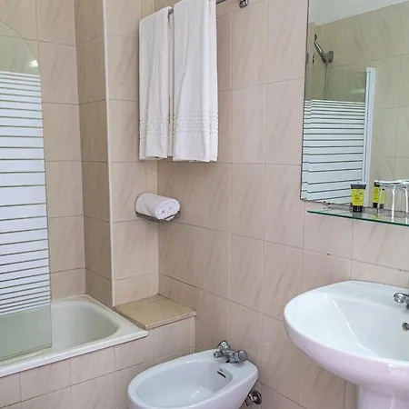 Hotel Aeropuerto Sur 3*