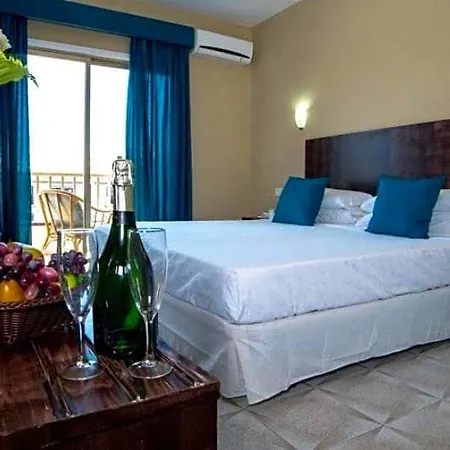 Hotel Aeropuerto Sur 3*