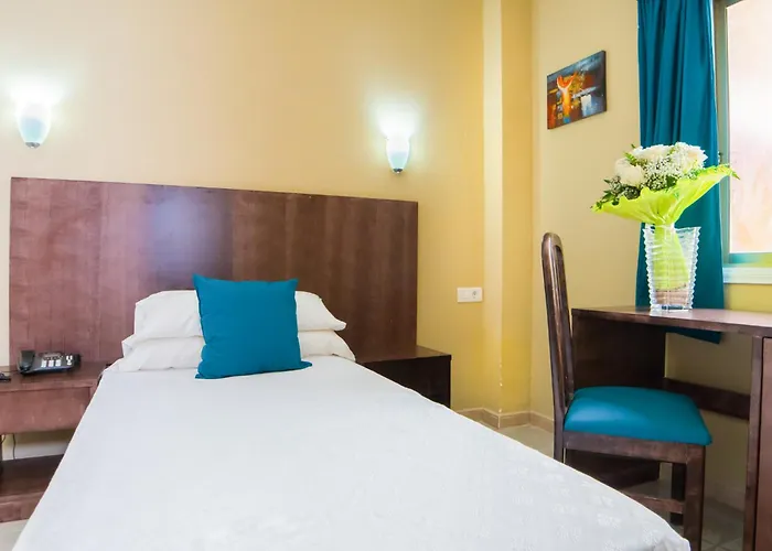 Hotel Aeropuerto Sur 3*